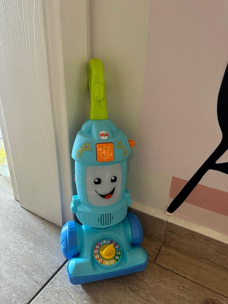 Fisher Price neşeli süpürge - 2
