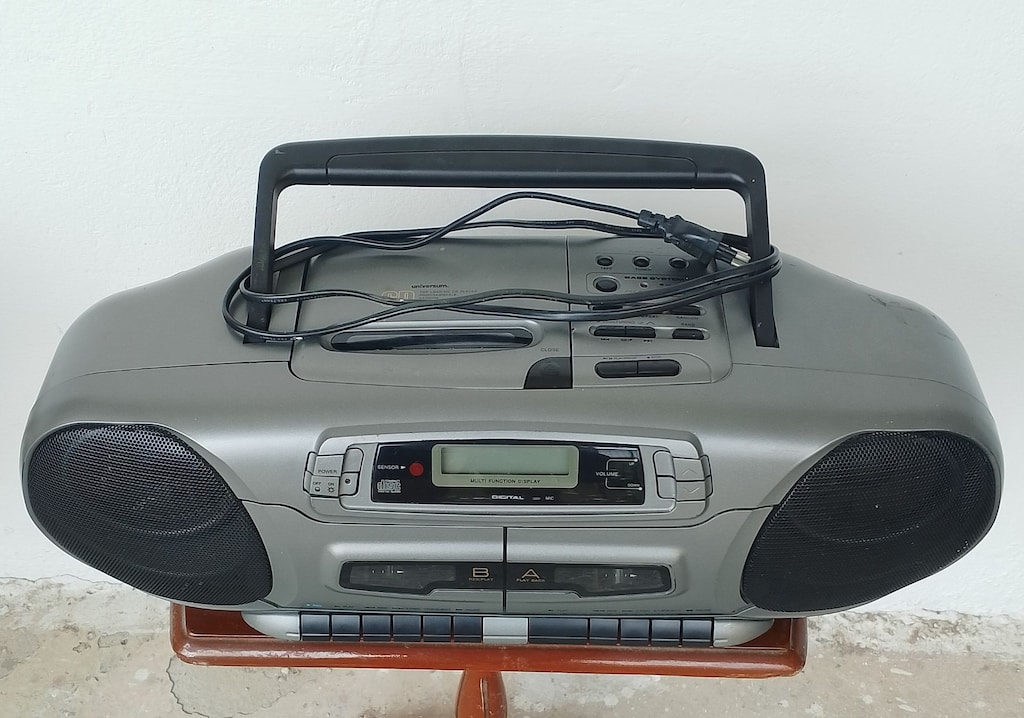 Universum CTR-1055A Radyo Kasetçalar CD MP3 Çalar Çift Hoparlörlü - 2