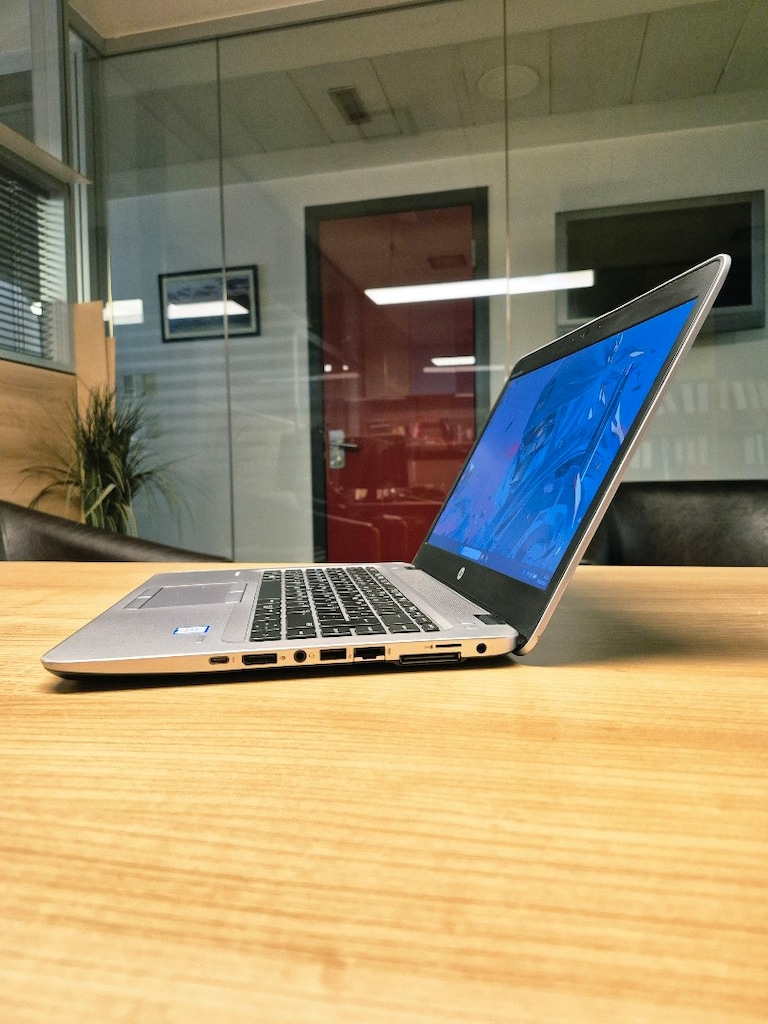 Laptop HP i5 İşlemcili 8GB Ram 512GB Ssd İnce ve Hafif Pili Sağlam - 4