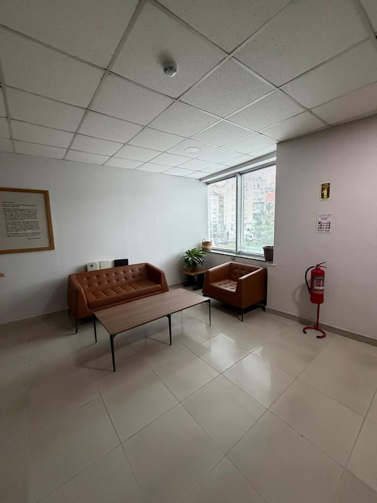 Bekleme Salon koltuk takımı ve sehpası