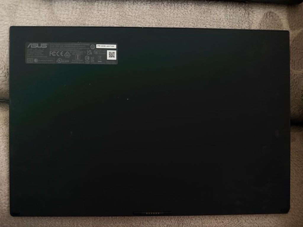 Asus ZenBook Duo UX8406CA Kılıfı Var - 11
