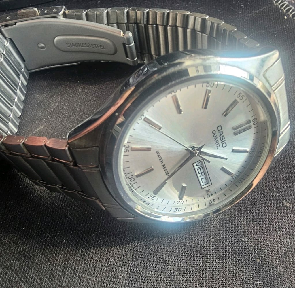 Zamanın Ötesinde Bir Klasik: Casio Quartz Saat (MTP-1239) - 3