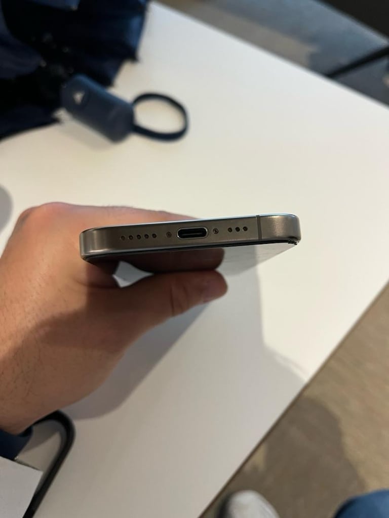 İphone 15 Pro 128 GB Natural Titanium - 5