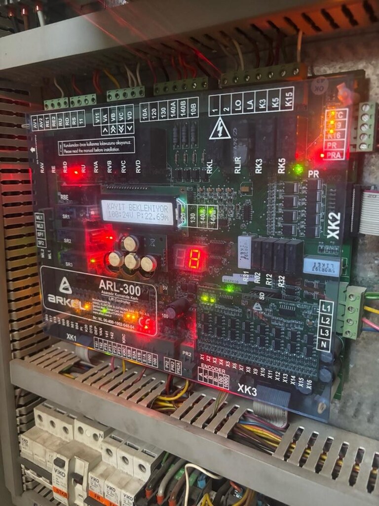 faal durumda arl 300 a drive serisi 7.5 kv takım - 7