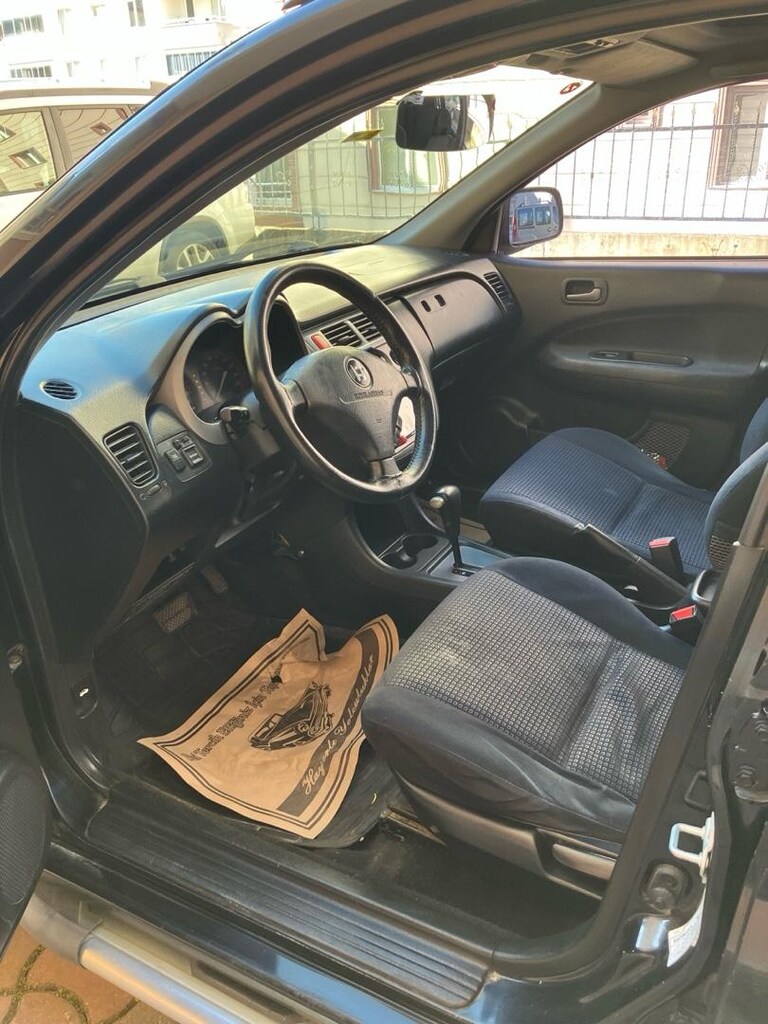 Uygun fiyata Aile aracı Honda HRV 2006 model - 10