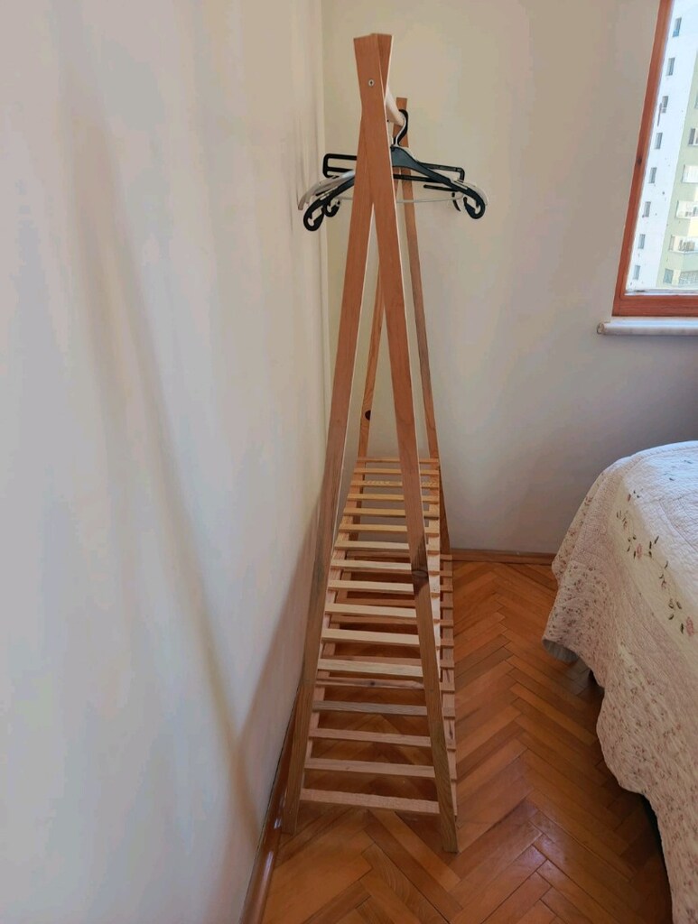 ahşap askılık - 2