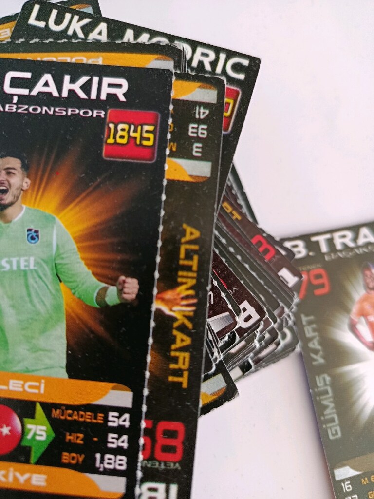 futbolcu ,oyuncak,top - 2