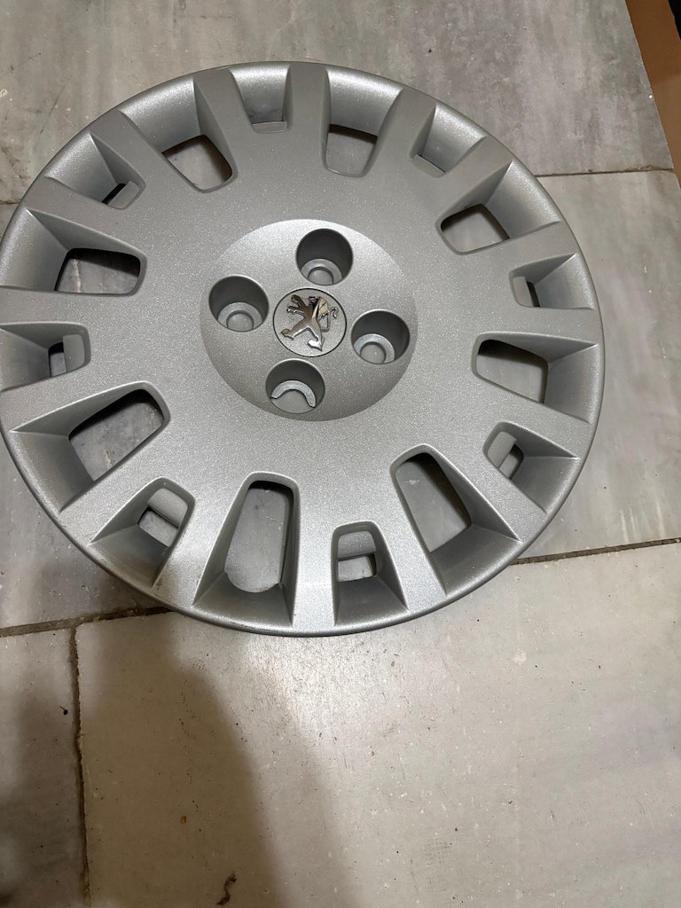 peugeot bipper jant kapağı 15 inç orjinal 1 adet fiyatıdır - 8