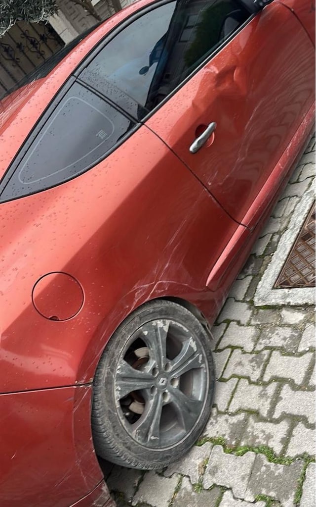 megan Coupe hasarlı - 7