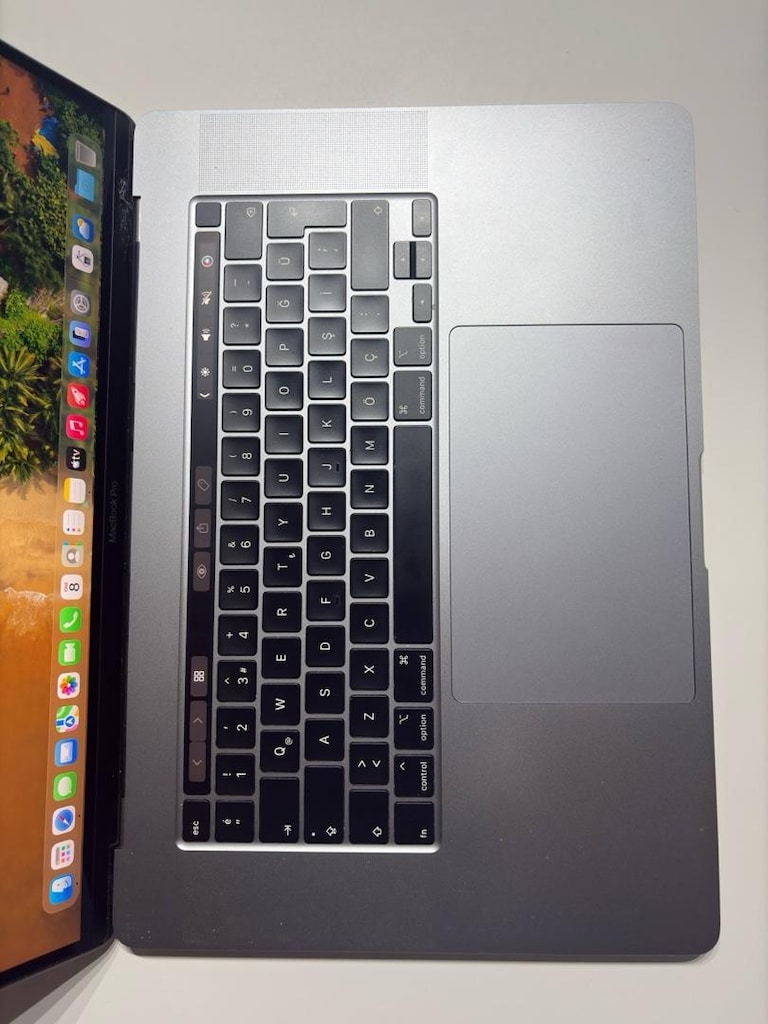 MacBook Pro 16” 2019 | i7 6 Çekirdek | 16GB RAM | AMD 4GB - 3