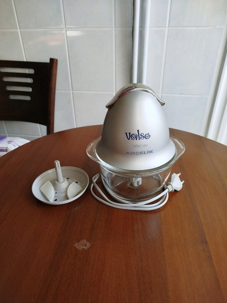 Sıfır gibi Arçelik Valso 350W doğrayıcı, cam hazne ve çoklu aparatlarl - 2