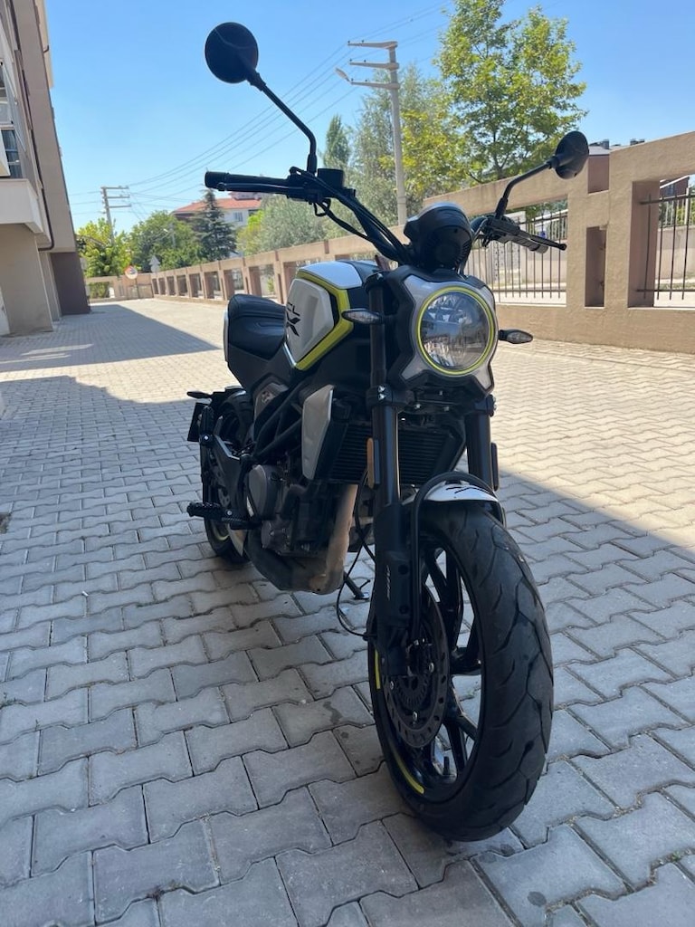 İlk Sahibinden - Garaj Motoru - Sadece 3.500 km'de! - 2