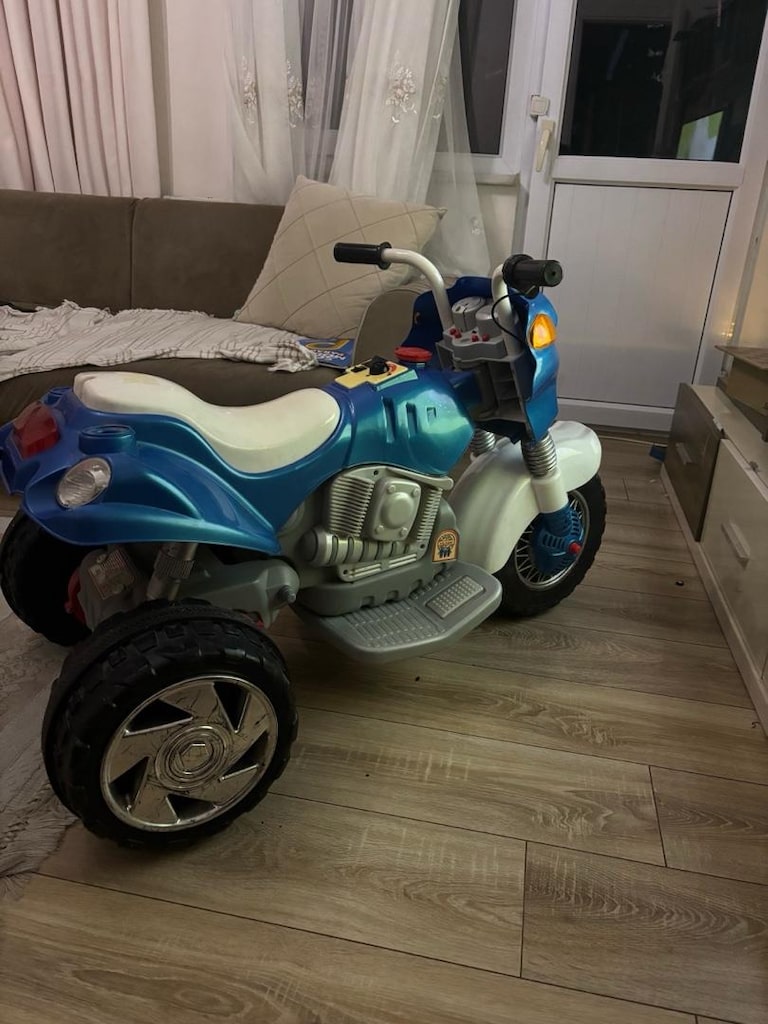 akülü motorsiklet