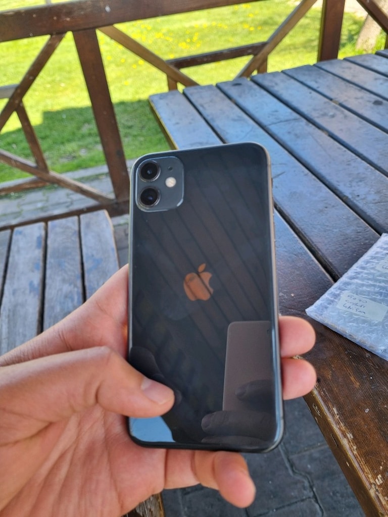İPHONE 11 64 GB - 2