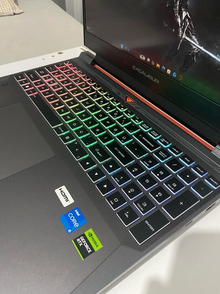EXCALİBUR G870 | RTX4060 | İ5-13420H |32GB RAM | 1TB SSD - 5