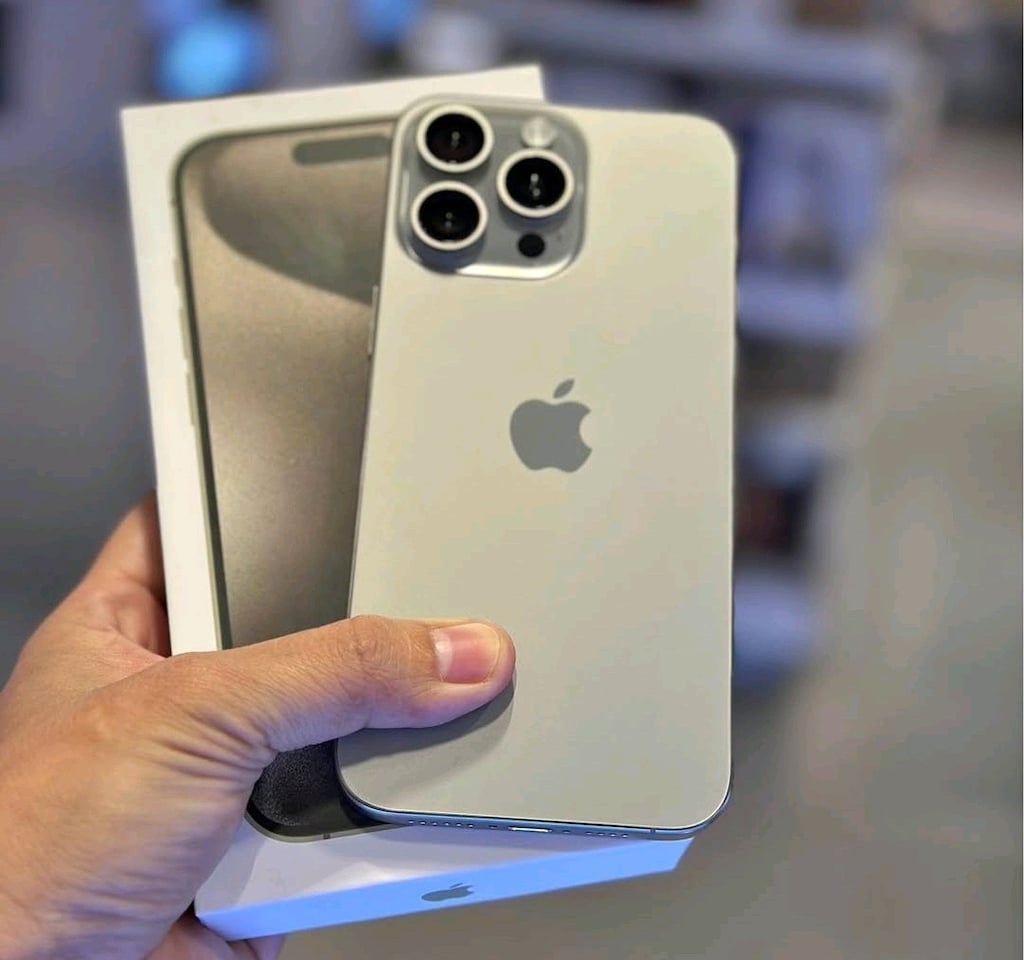 15 PROMAX 256 GB