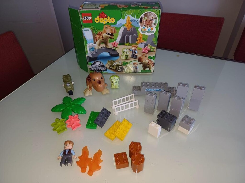 LEGO DUPLO 10939 Jurassic Park Trex, Triceratops Dinazor Kacisi - 2