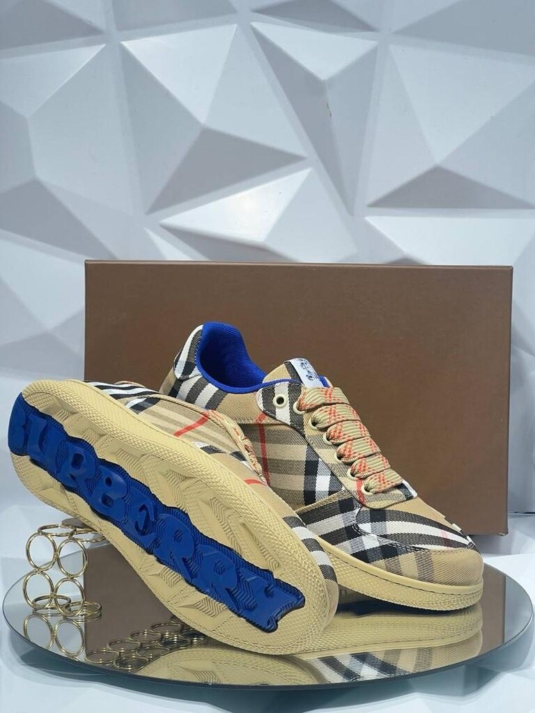 BURBERRY SNEAKERS