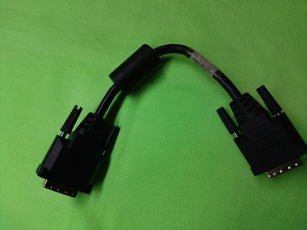 048 DVI-D Bağlantı Kablosu DVI-D (18+1) Erkek, 2x Ferrite Kömürlü 500 - 2