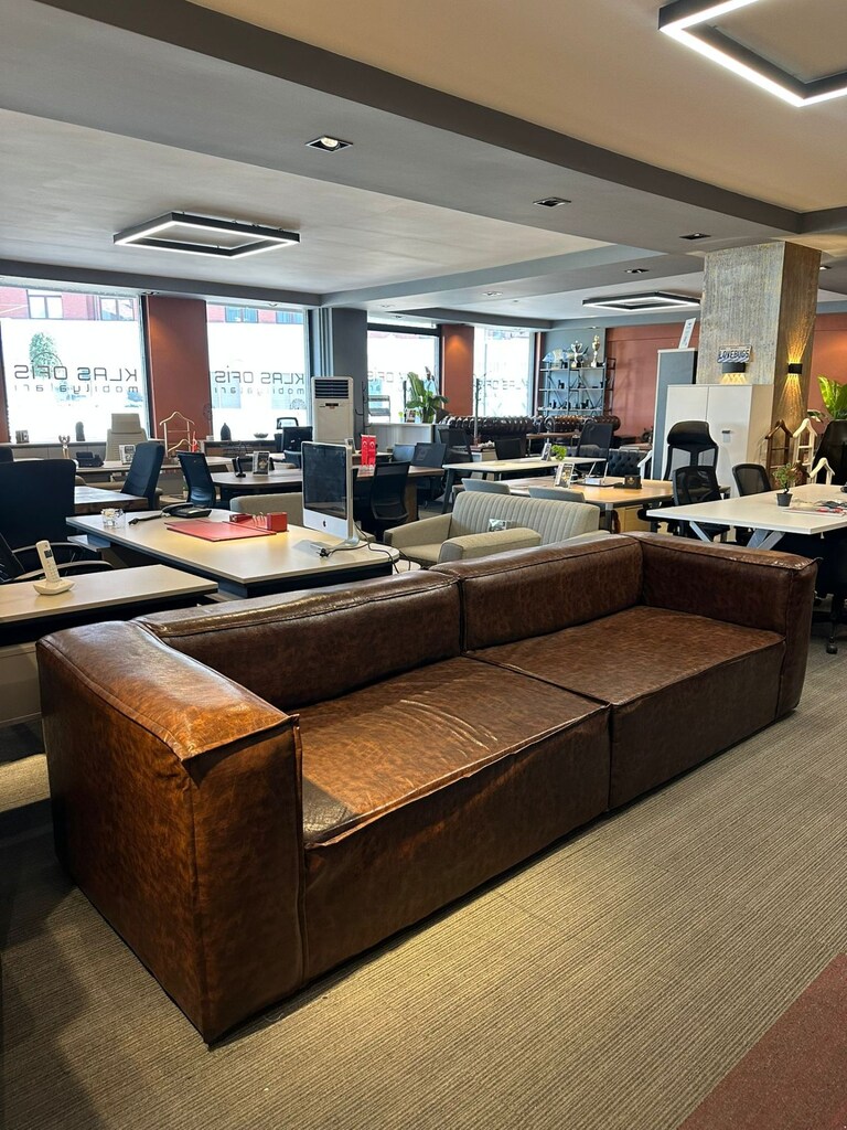 KLAS OFİS ÜSKÜDAR 300x100 KAHVERENGİ DERİ ÜÇLÜ BEKLEME KOLTUĞU - 2