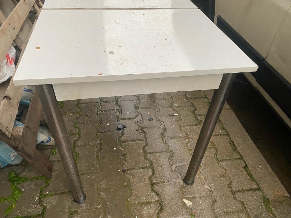Masa ayakları ve sürğülü menteşe - 4