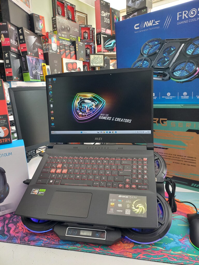 HATASIZ!!! MSİ BRAVO RYZEN 7 7535HS 16 GB RAM DDR5 RTX 4060 - 17