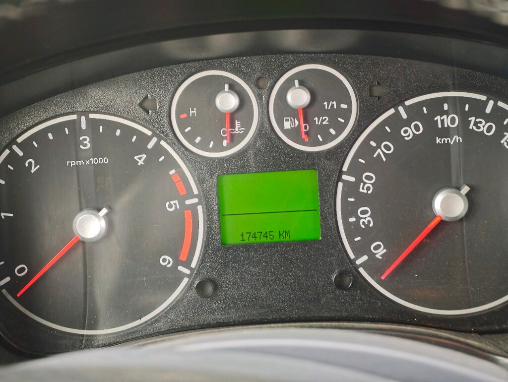 174000 km tourneo connect - 10