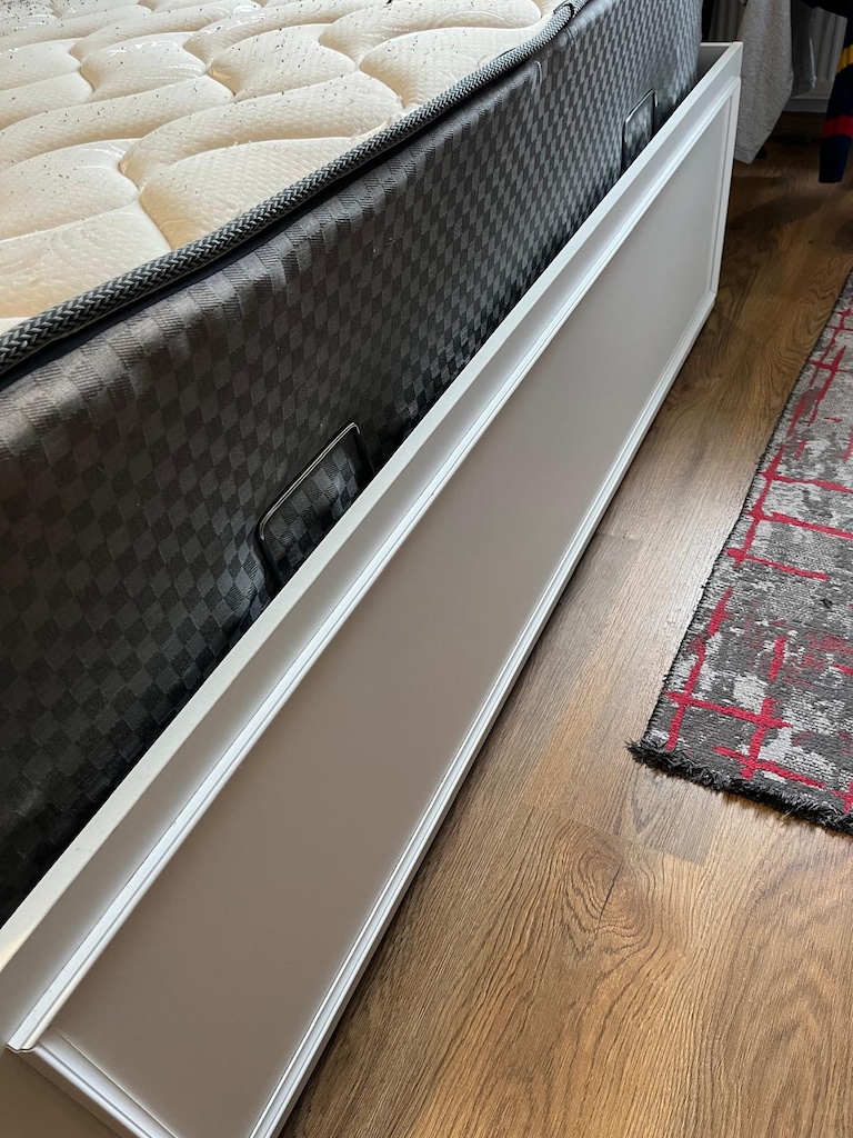 Çift Kısılık 210x160 Bazalı Yatak ve Komidin - 5