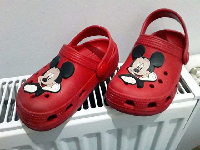 Mickey Mouse Kırmızı Terlik (26 numara)