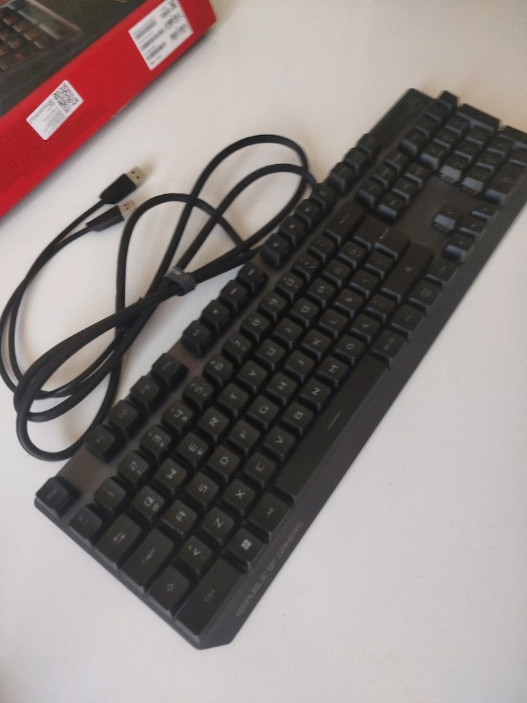 ASUS ROG Strix Scope RX Gamıng Kkavye - 4