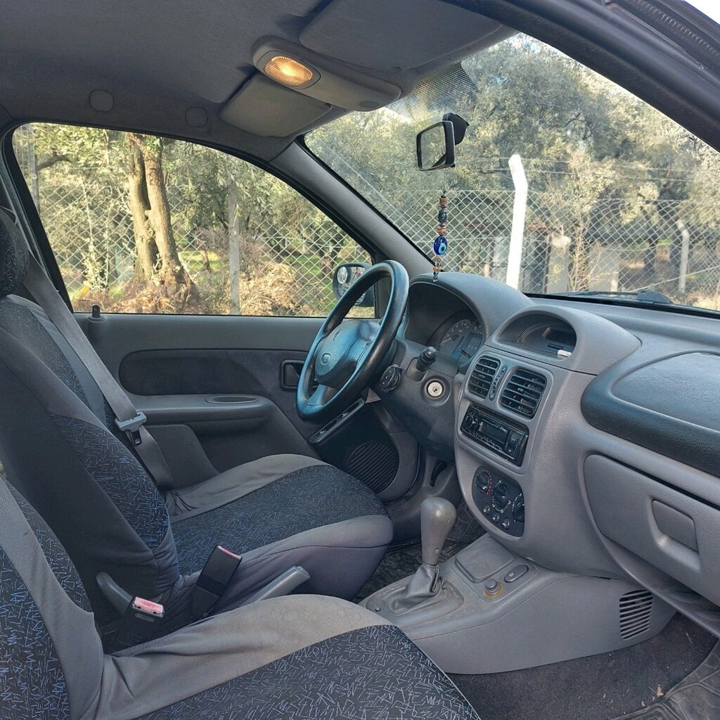 Bayan Öğretmenden Clio RTE 2000. Otomatik Vites - 10