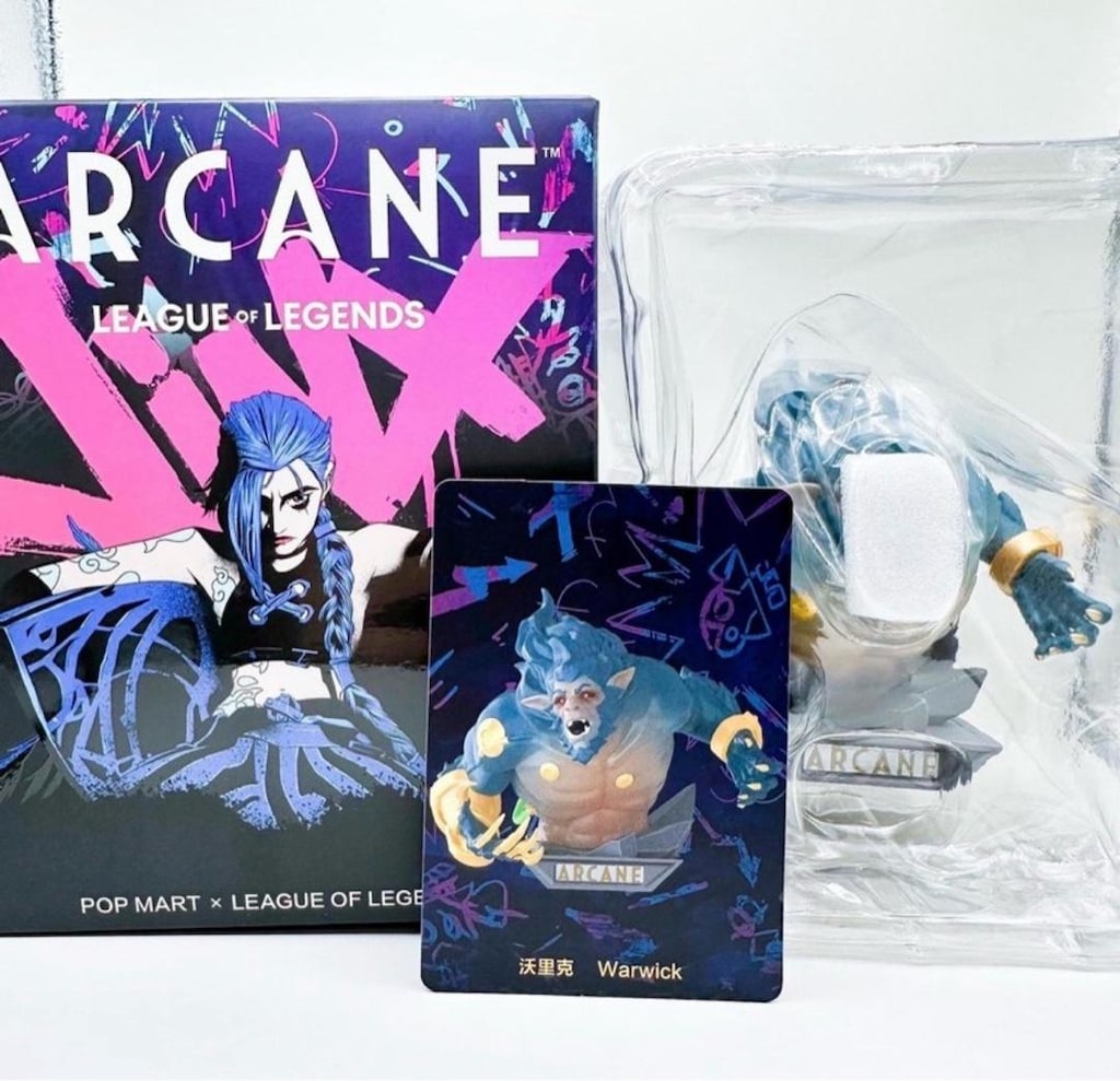 Arcane x Pop Mart Warwick figürü - 4