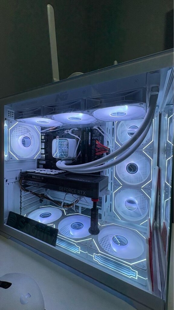 ACİL SATILIK GAMING PC - R5 5600 + RTX 5060 + 32GB RAM - 3