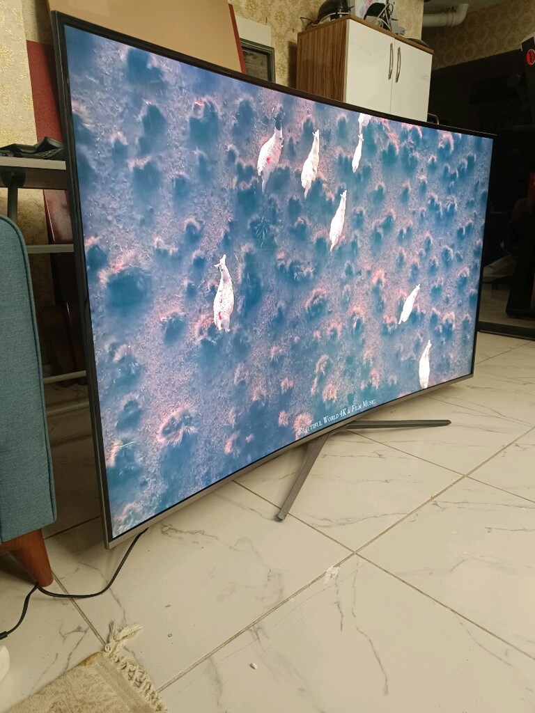Samsung 65 inç curvert Smart TV - 8
