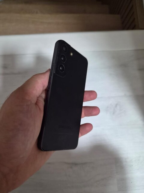 SAMSUNG S22