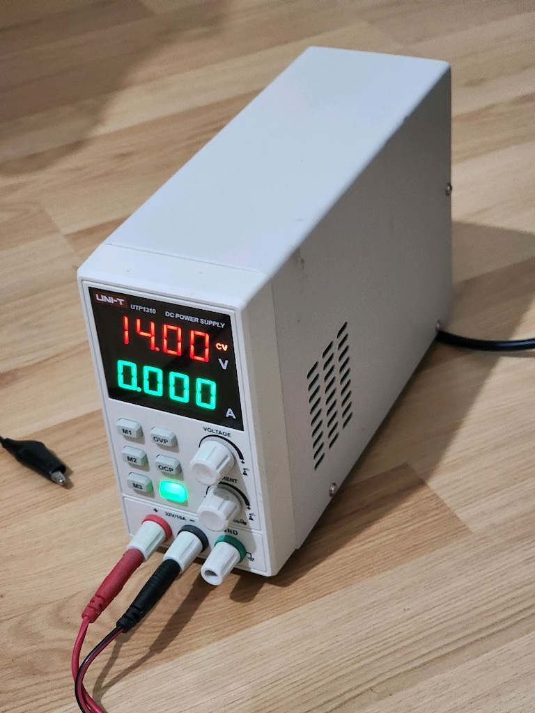 Unit UTP1310 Hassas ayarlı güç kaynağı - 3