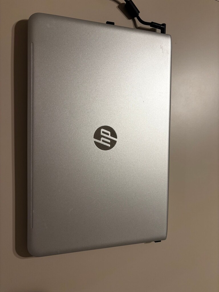 HP Envy 15 i7-6500U 16GB RAM GTX 950M 4GB 128GB SSD + 1TB HDD