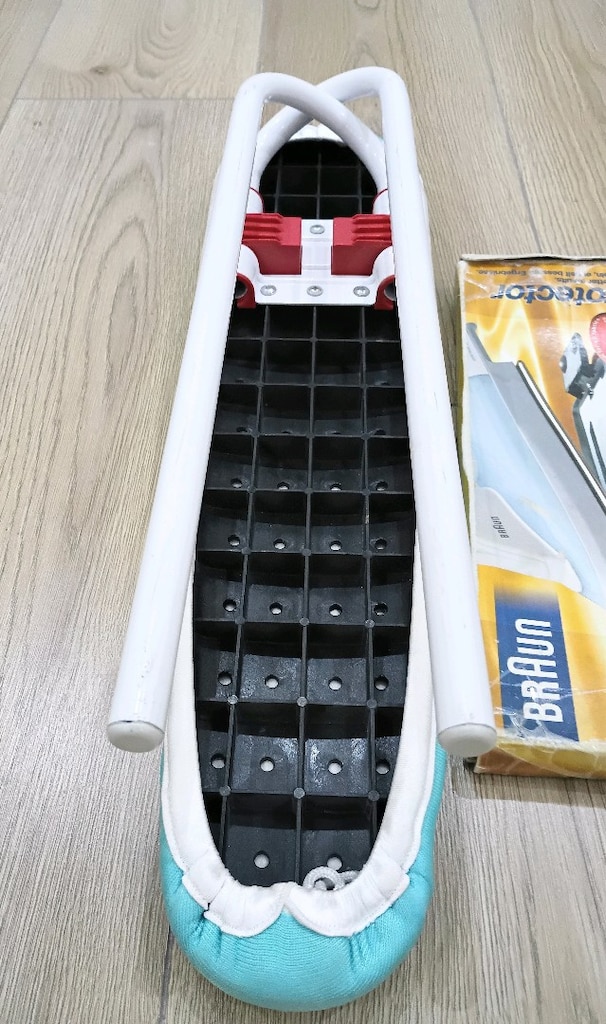 ARZUM 2400 WATT BUHARLI ÜTÜ, ÜTÜ ALTLIĞI VE KOL PAÇA ÜTÜ MASASİ VS - 6