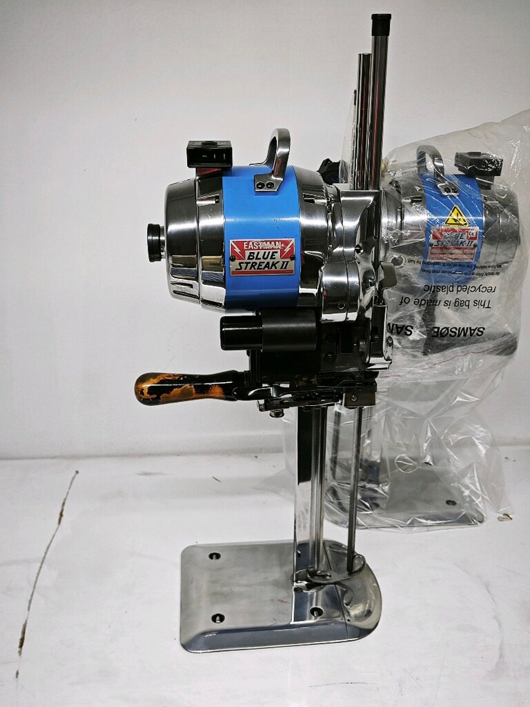 eastman kesim motoru, kesim masası, pastal başı - 3