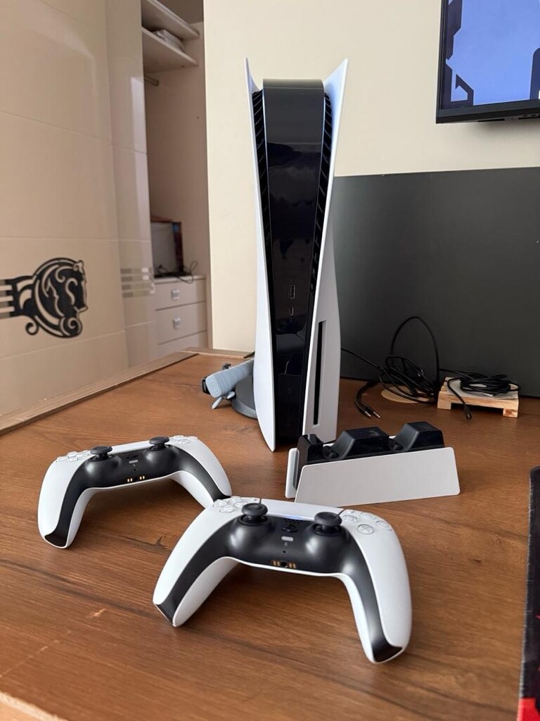 Playstation 5 2 kol 1 şarj istasyonu +kamera - 3