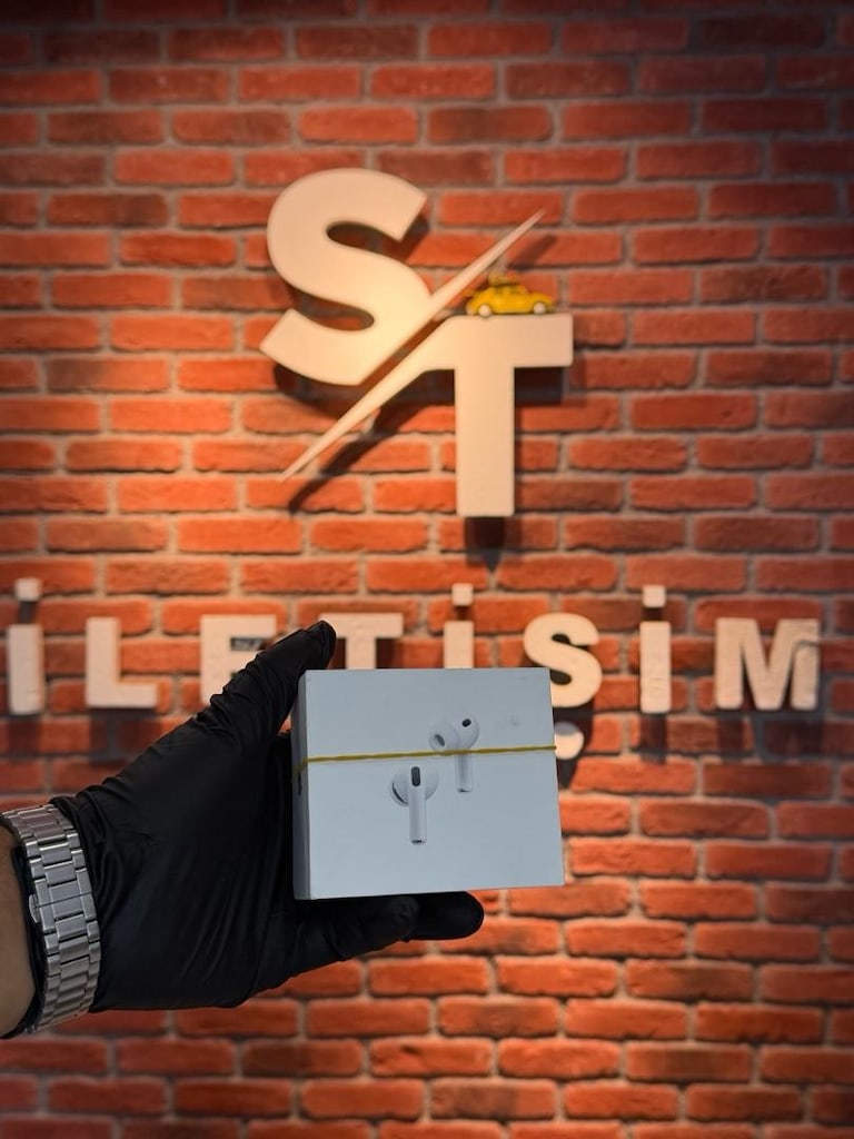 SIFIR KUTUSUNDA AİRPODS PRO 3 ST İLETİŞİM’DE