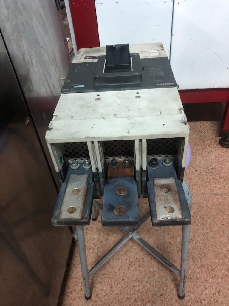 SİMENS TMŞ ŞARTELİ 1250 ve 1600 amperlik 2 adet - 4