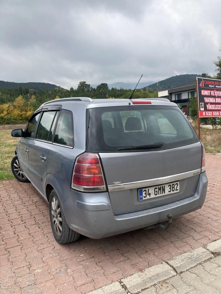 hasarsız Opel Zafira 7 kişilik çeki demirli - 4