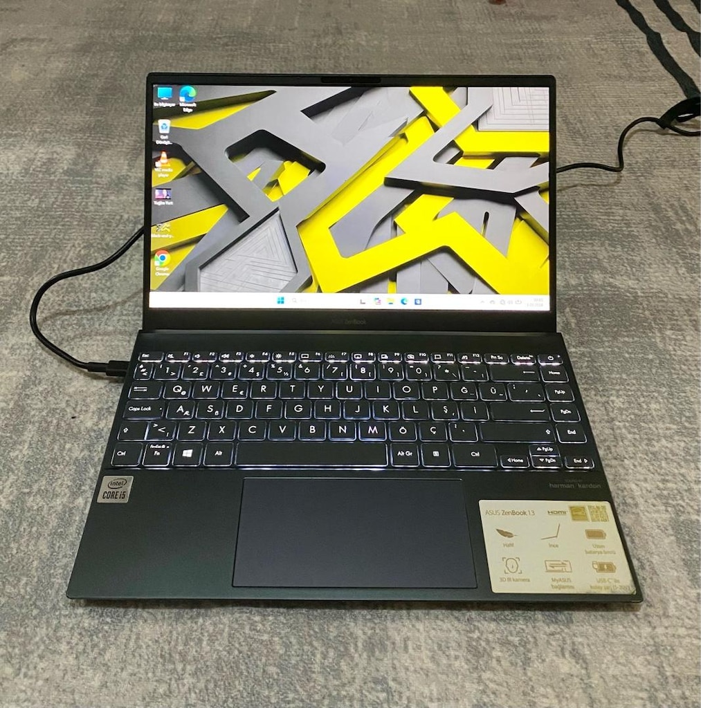 ASUS ZENBOOK - 3