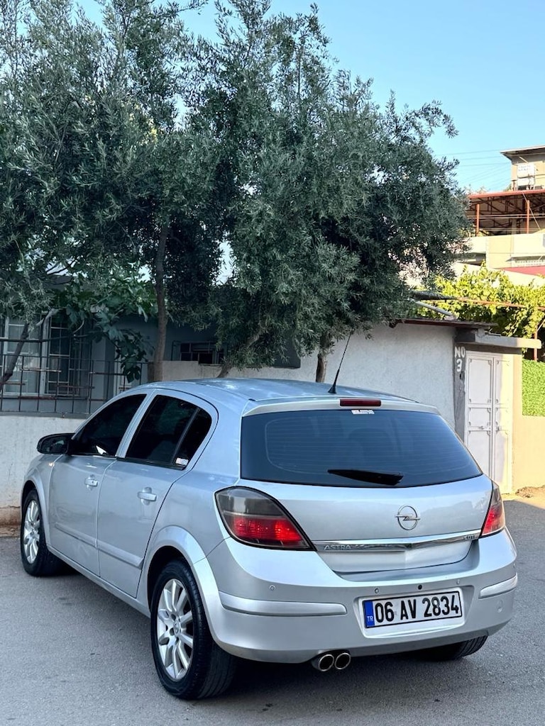 Opel Astra h - 12