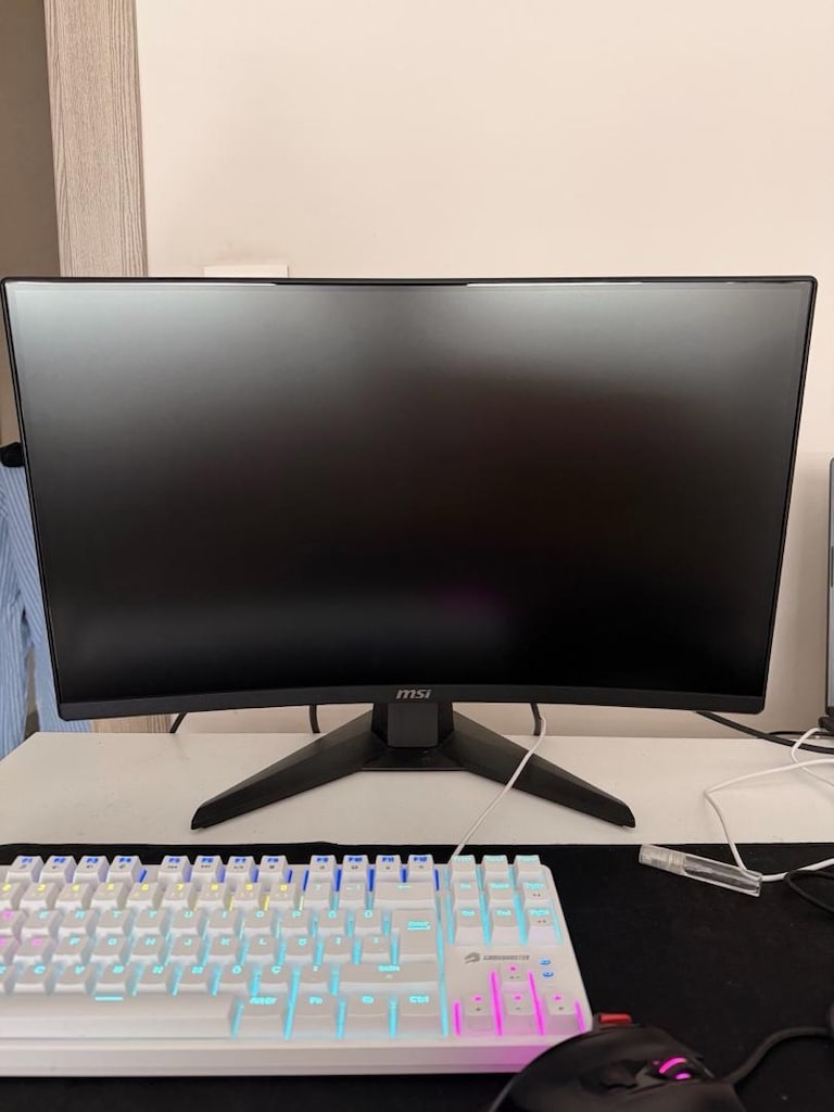 MSI 23.6 inc 180 Hz Monitör - 2
