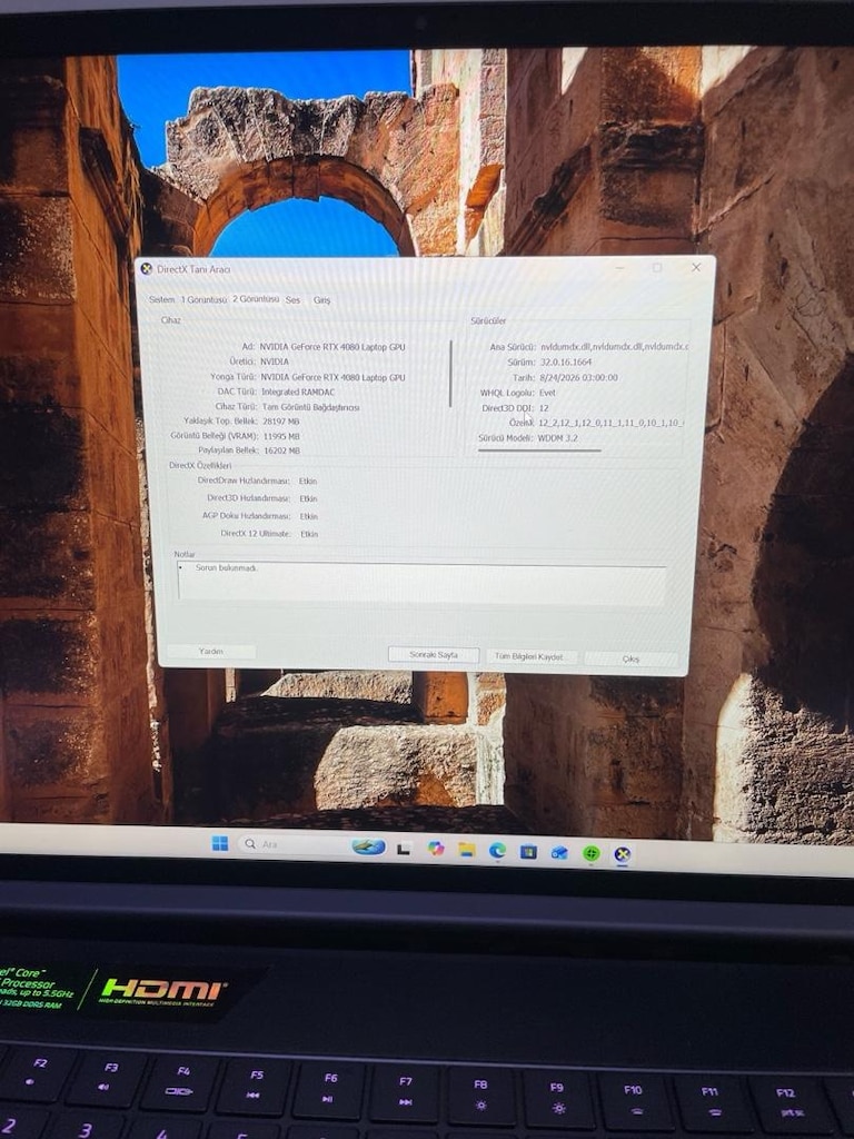 Razer Blade 18 i9-13950HX RTX 4080 - 3