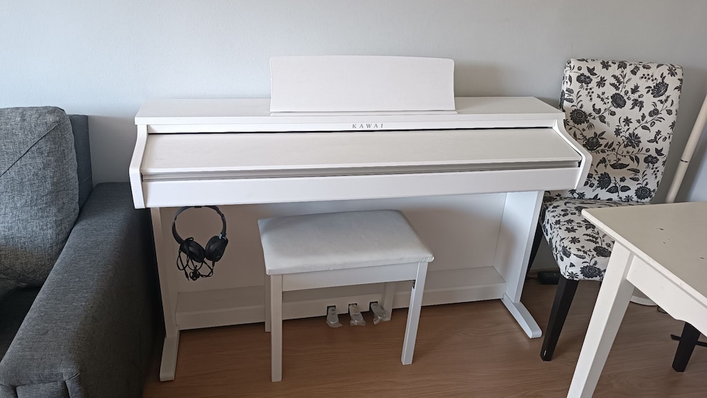 KAWAI KDP120 DIGITAL DUVAR PIANOSU - 3