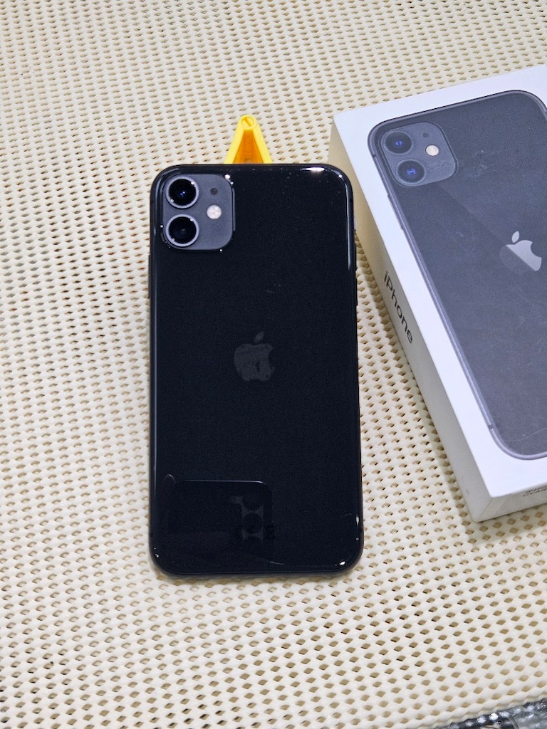 iPhone 11 Siyah 128 GB - 3
