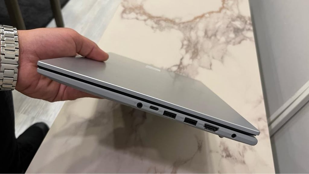 ASUS VİVOBOOK 15 - 4